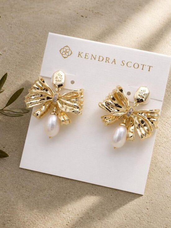 Kendra Scott Jewelry - Kendra Scott x LoveShackFancy Pearl Bow Drop Earrings
